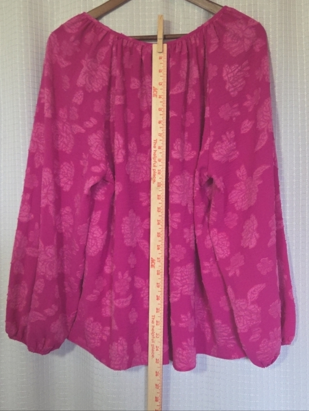 The Pioneer Woman Women's Plus Size Fuchsia Keyhole Floral Blouse XL - Picture 4 of 9